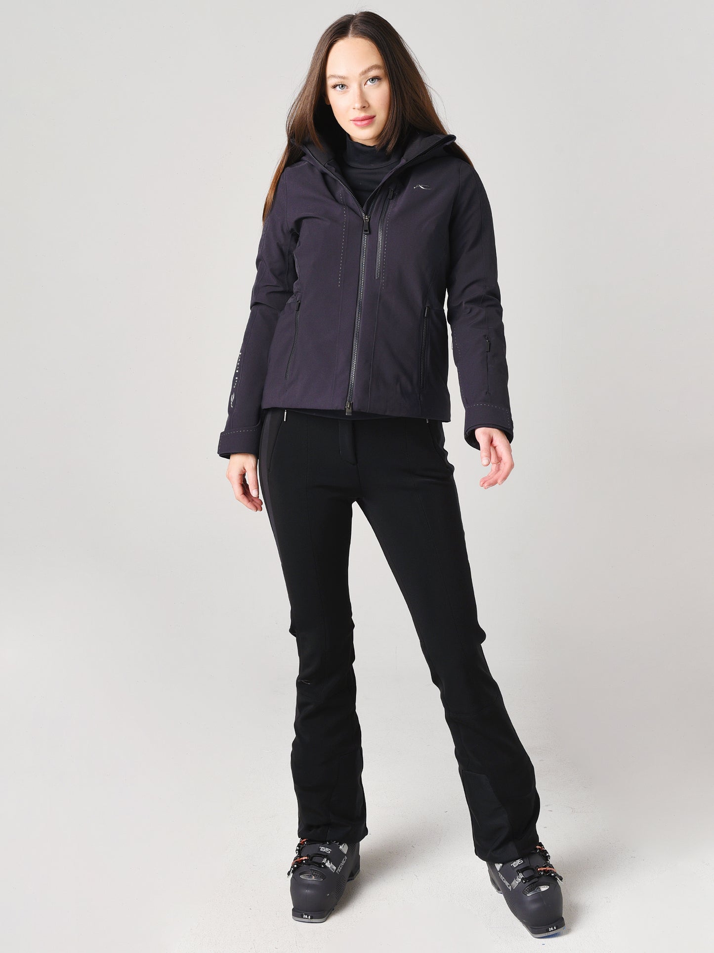 LS15-I01.15000xBLACK-alt4