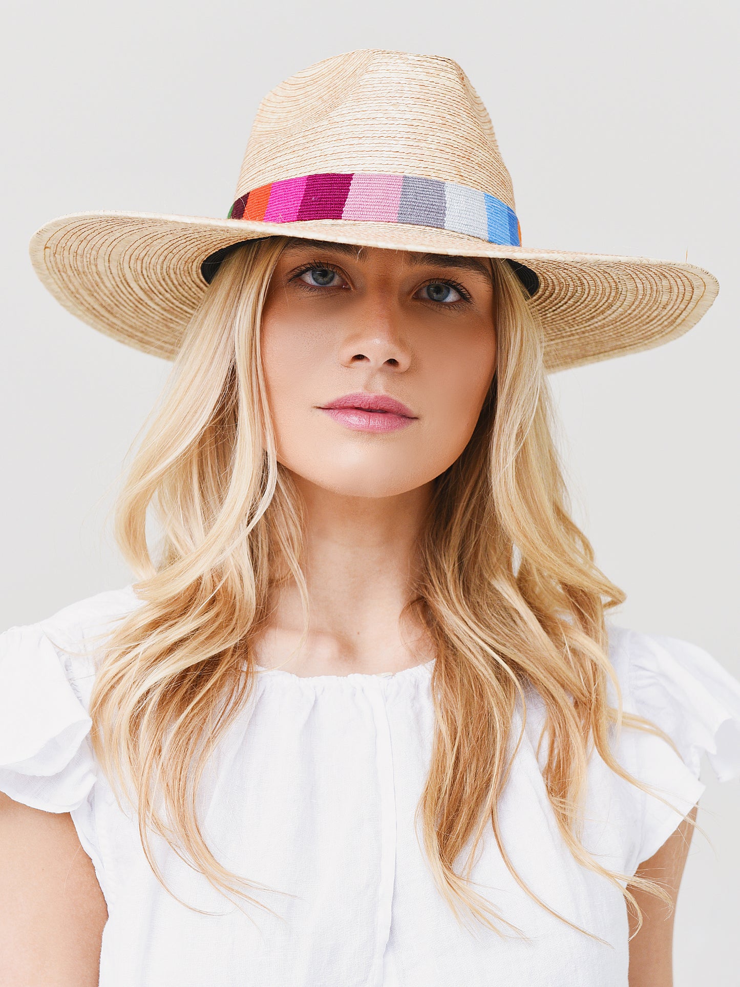 ROSITA_xRAINBOW-alt2