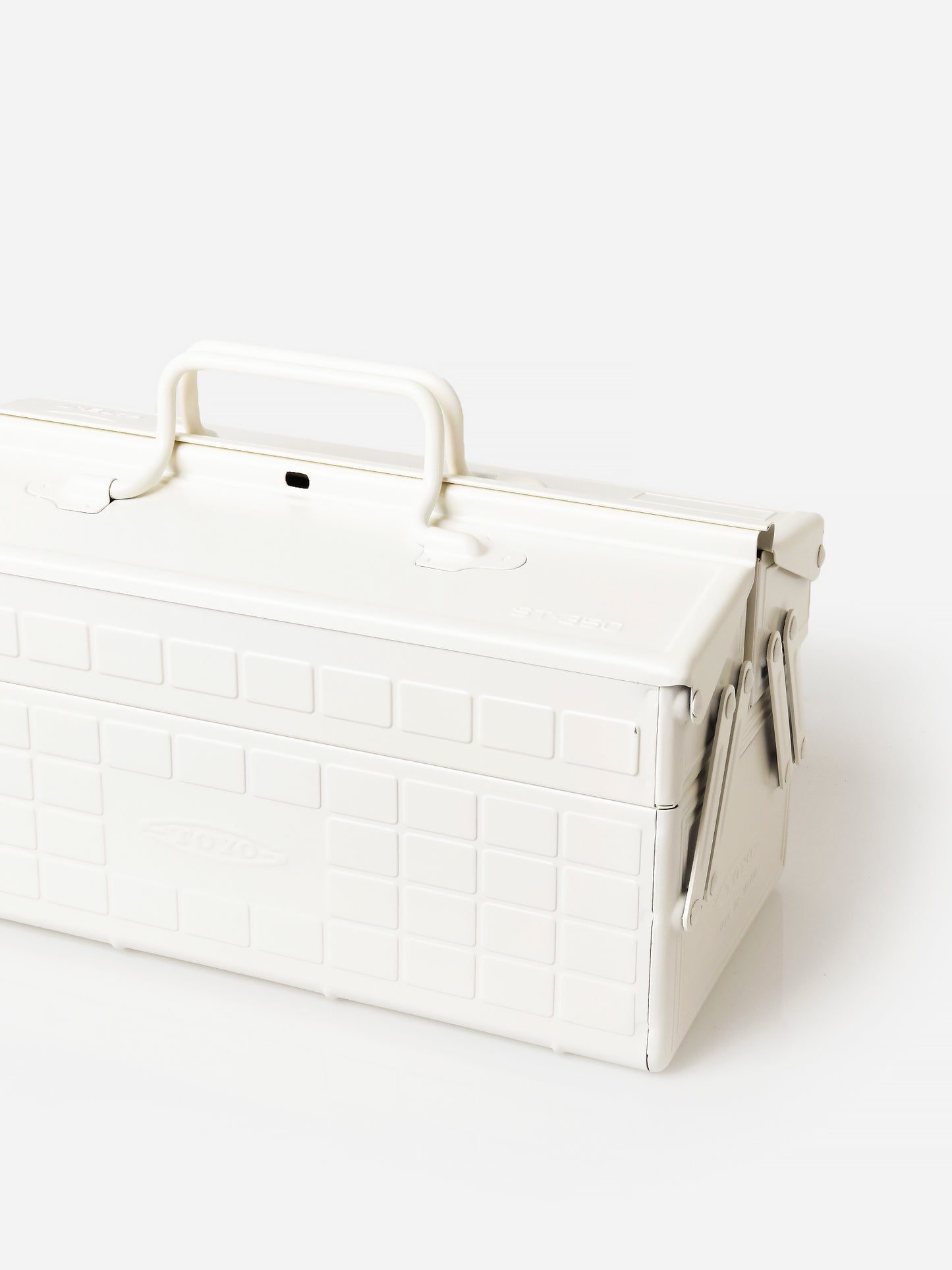 Toyo ST-350 Cantilever Lid Steel Toolbox - Saint Bernard