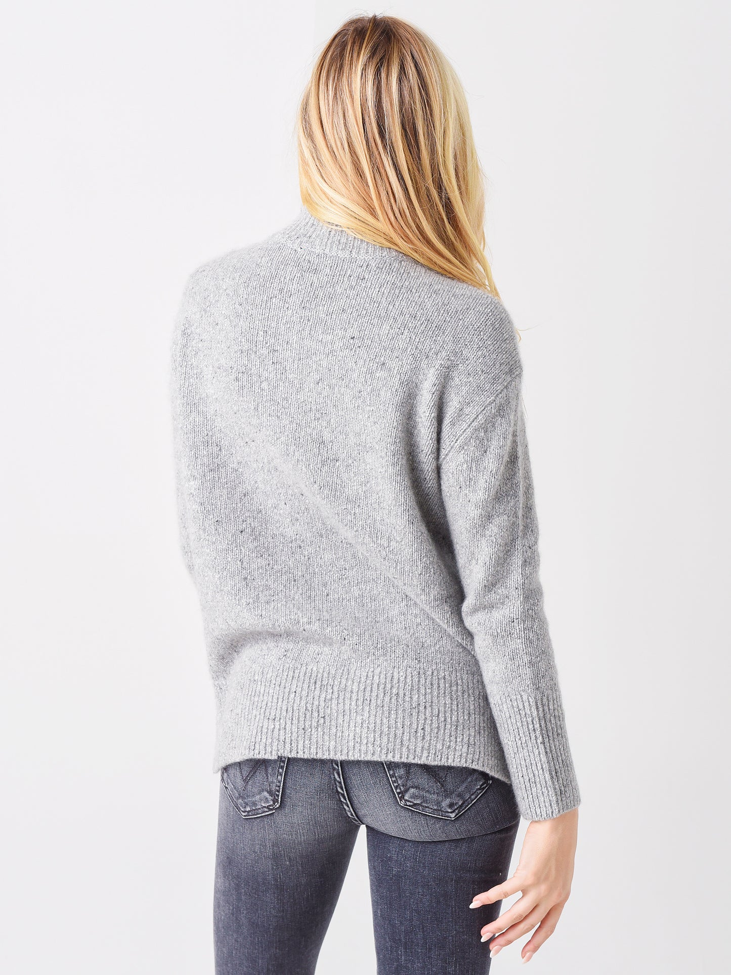 V783478894xMEDGREY-alt3