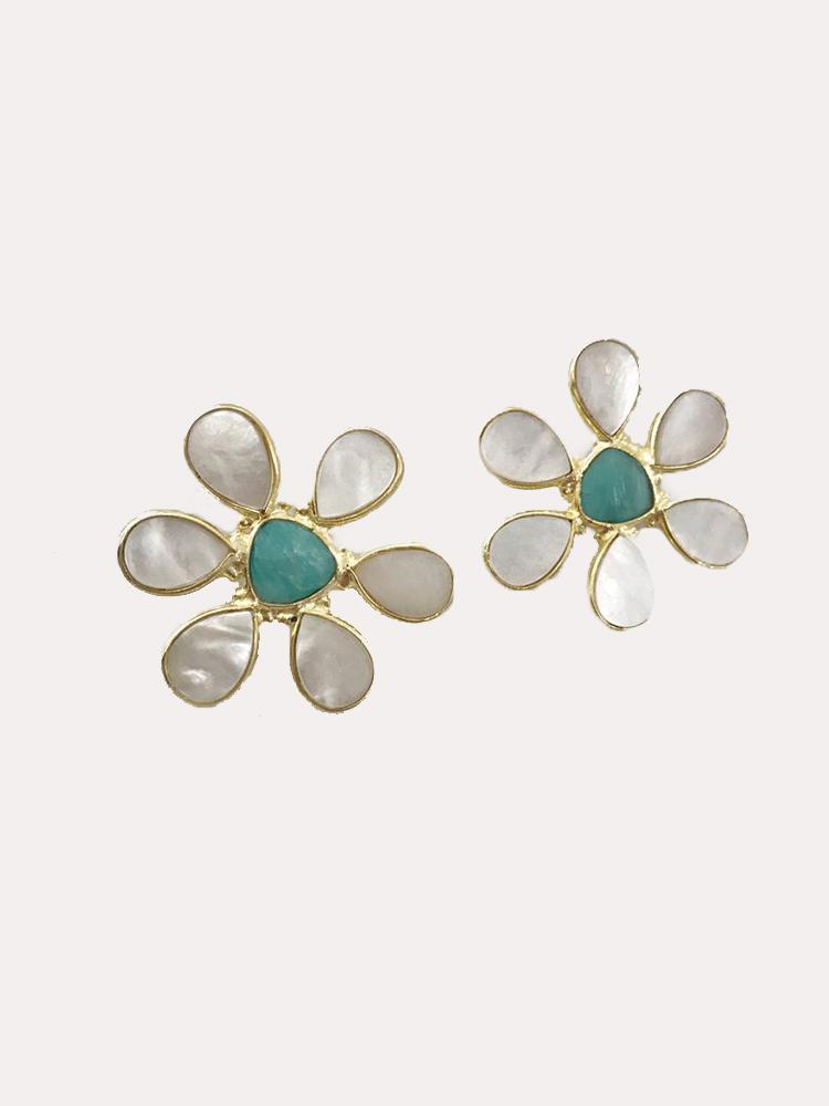 Ever Alice Pearl Flower Stud Earrings - Saint Bernard