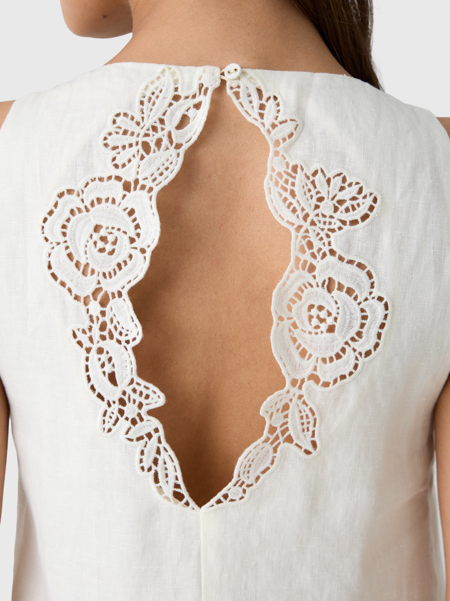 Peony Women's Embroidered Keyhole Mini Dress - Saint Bernard