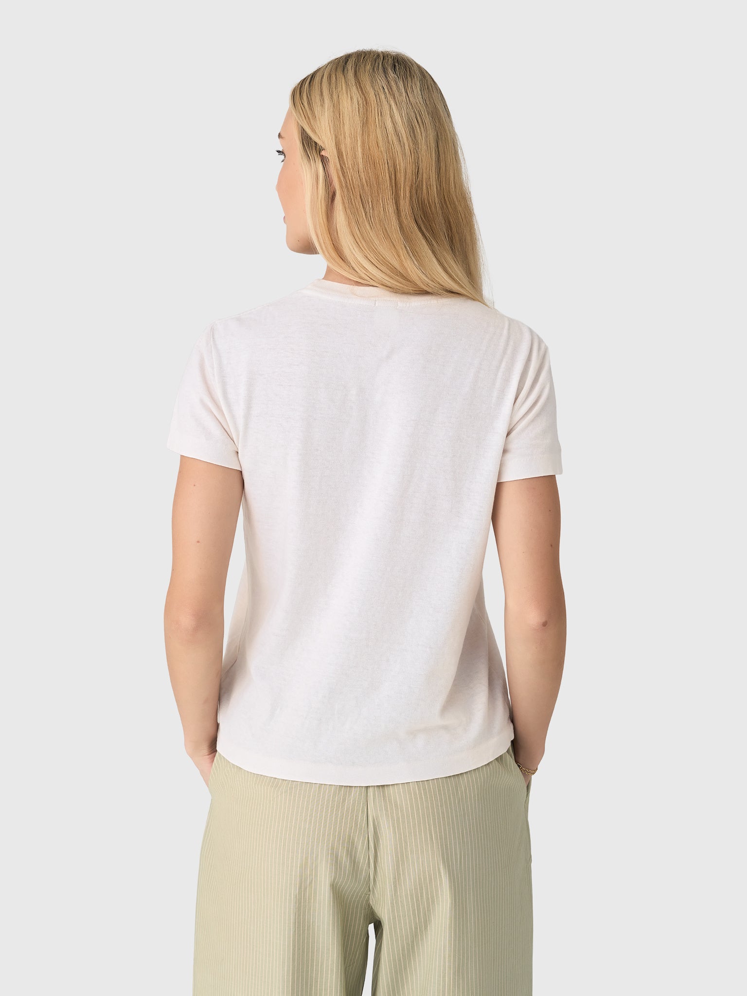 024-02WCGT364xVINTAGEWHITE-alt3