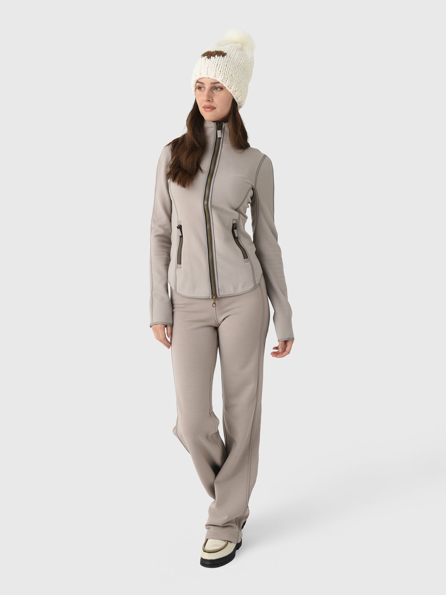 079673x310CASHMERE-alt1