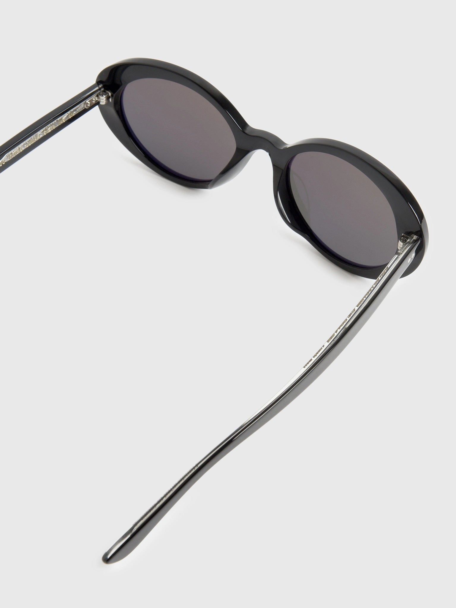 0OV5565SUxBLACKCARBONGREY-alt3