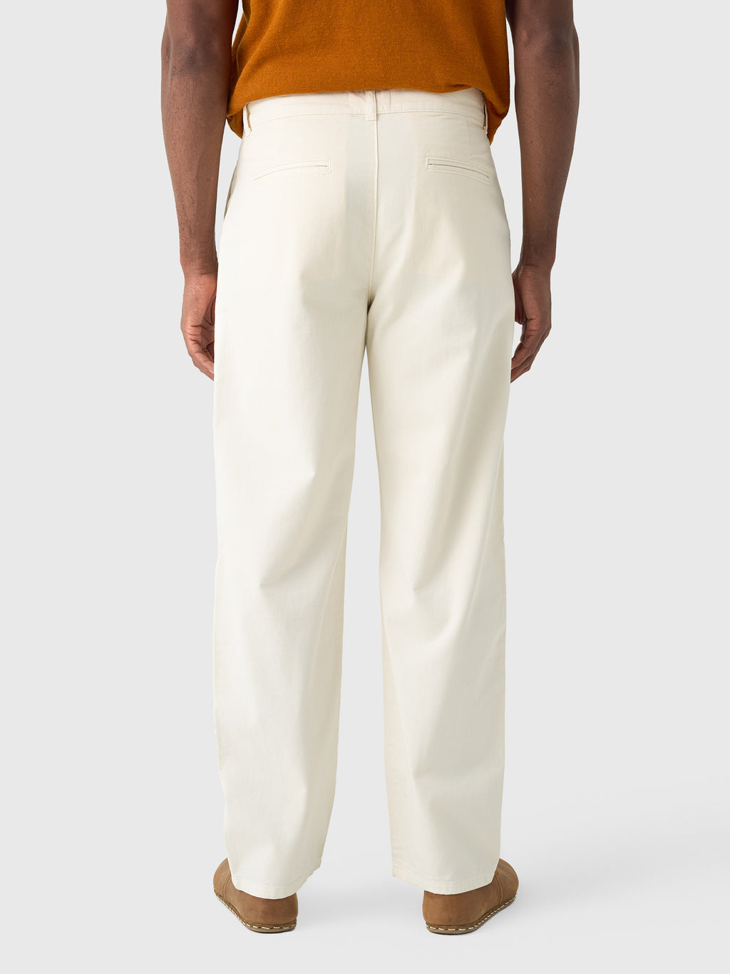 Les Deux Men's Romeo Pleated Chino Pant - Saint Bernard