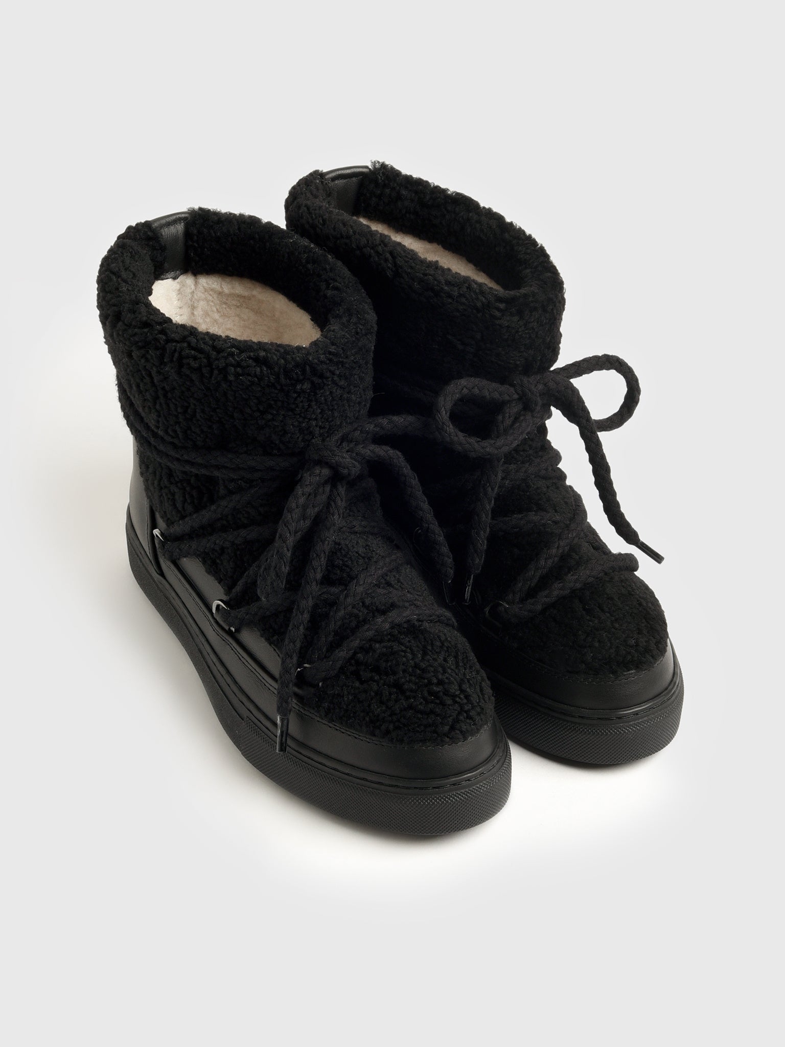 Inuikii Women's Curly Boot - Saint Bernard