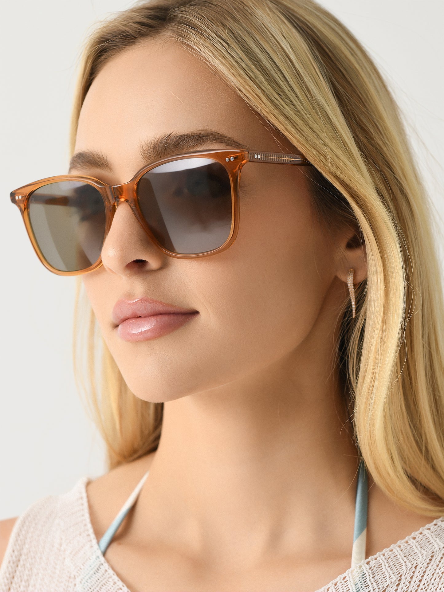 100F233DARxGOLDENHOURDAYDREAM-alt1