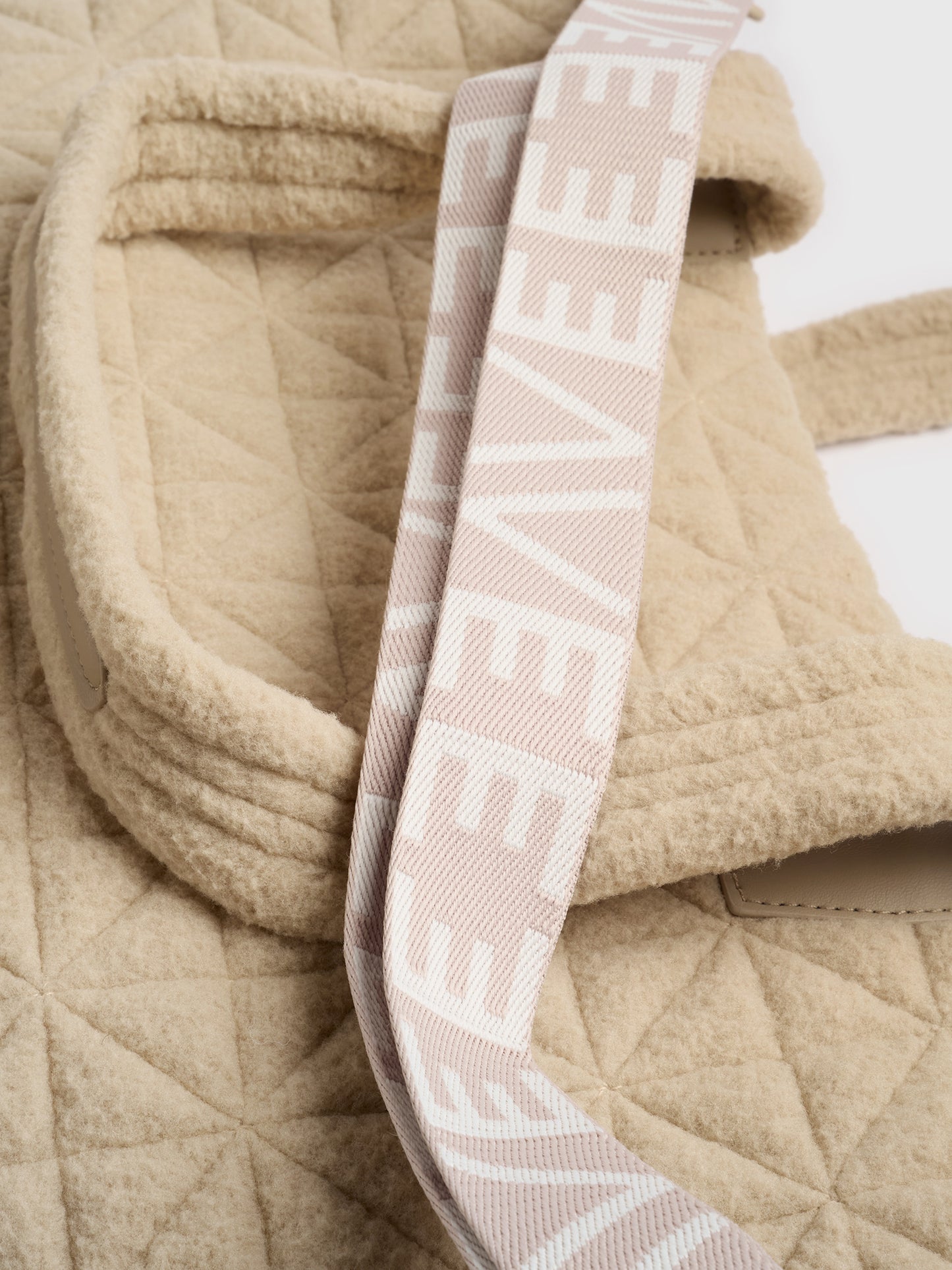 101-202-430xCREAMSHERPA-alt3