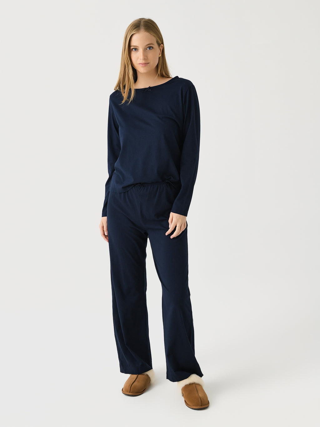 1050052NAVxNAVY-alt1