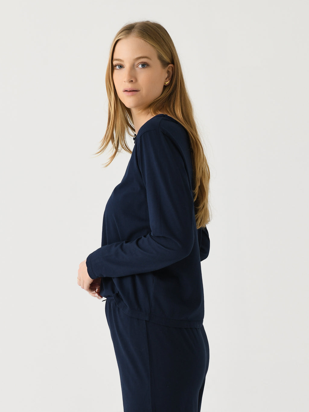 1050052NAVxNAVY-alt2