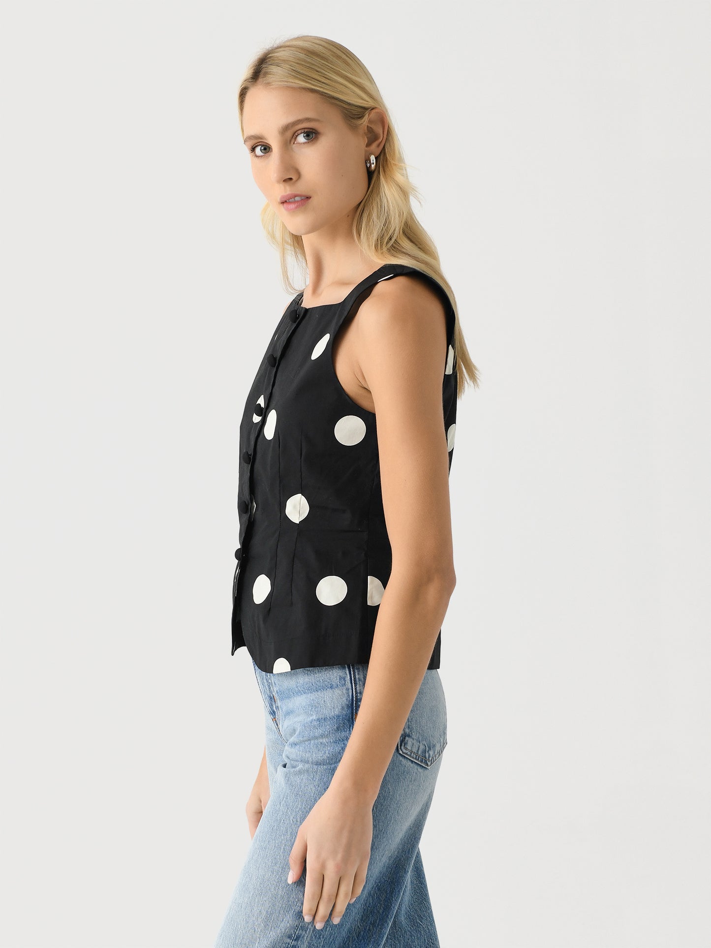 10561159DOTxDOT-alt2