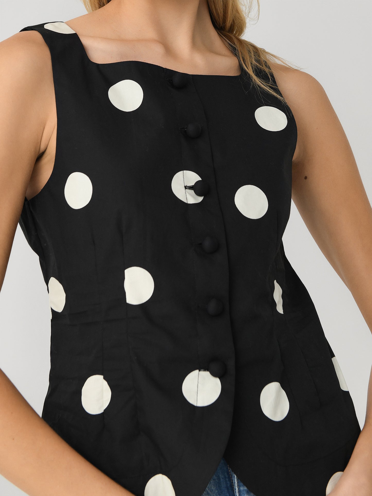 10561159DOTxDOT-alt4