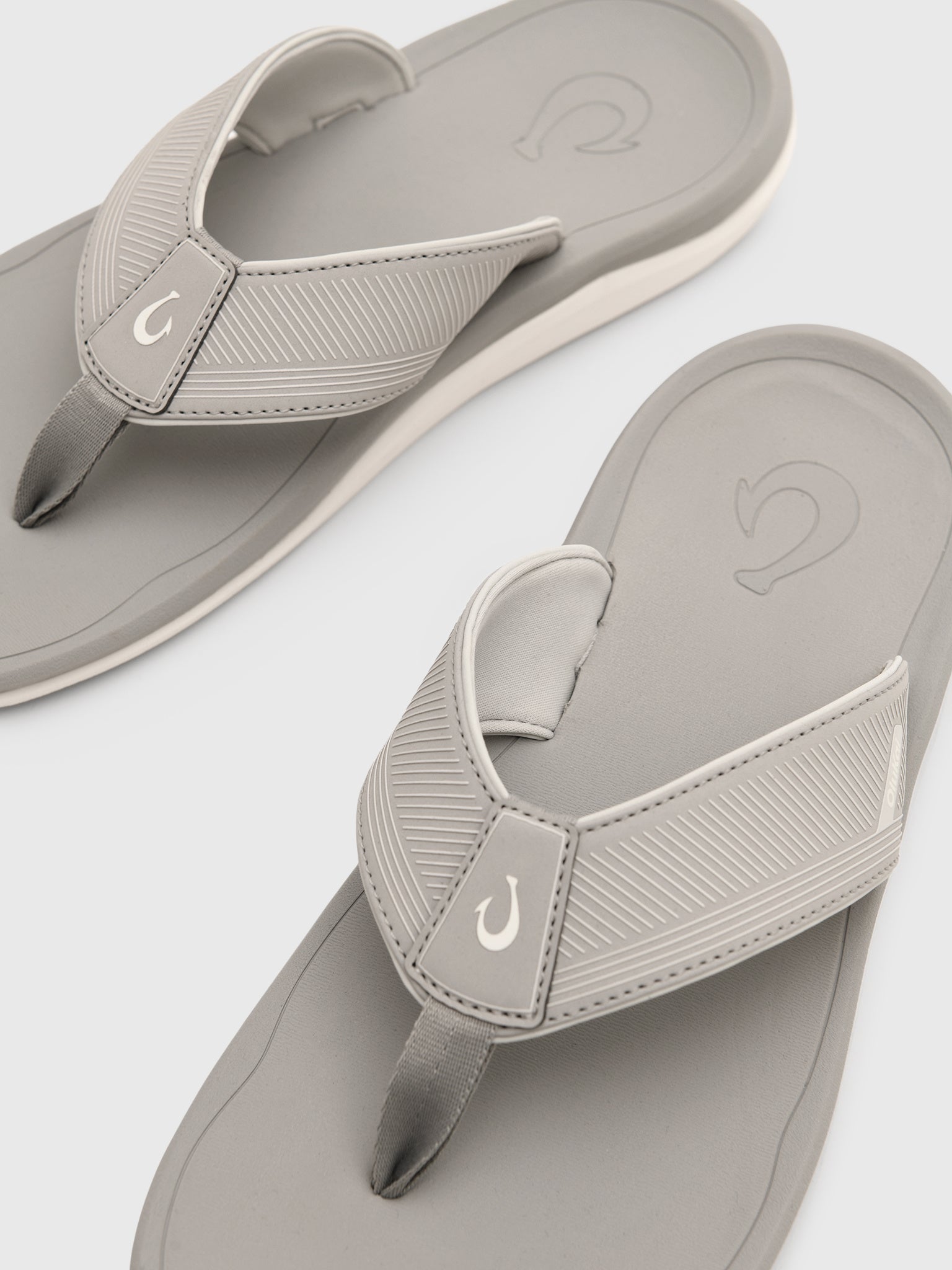 Olukai Men's 'Ahi Kai Flip Flop - Saint Bernard