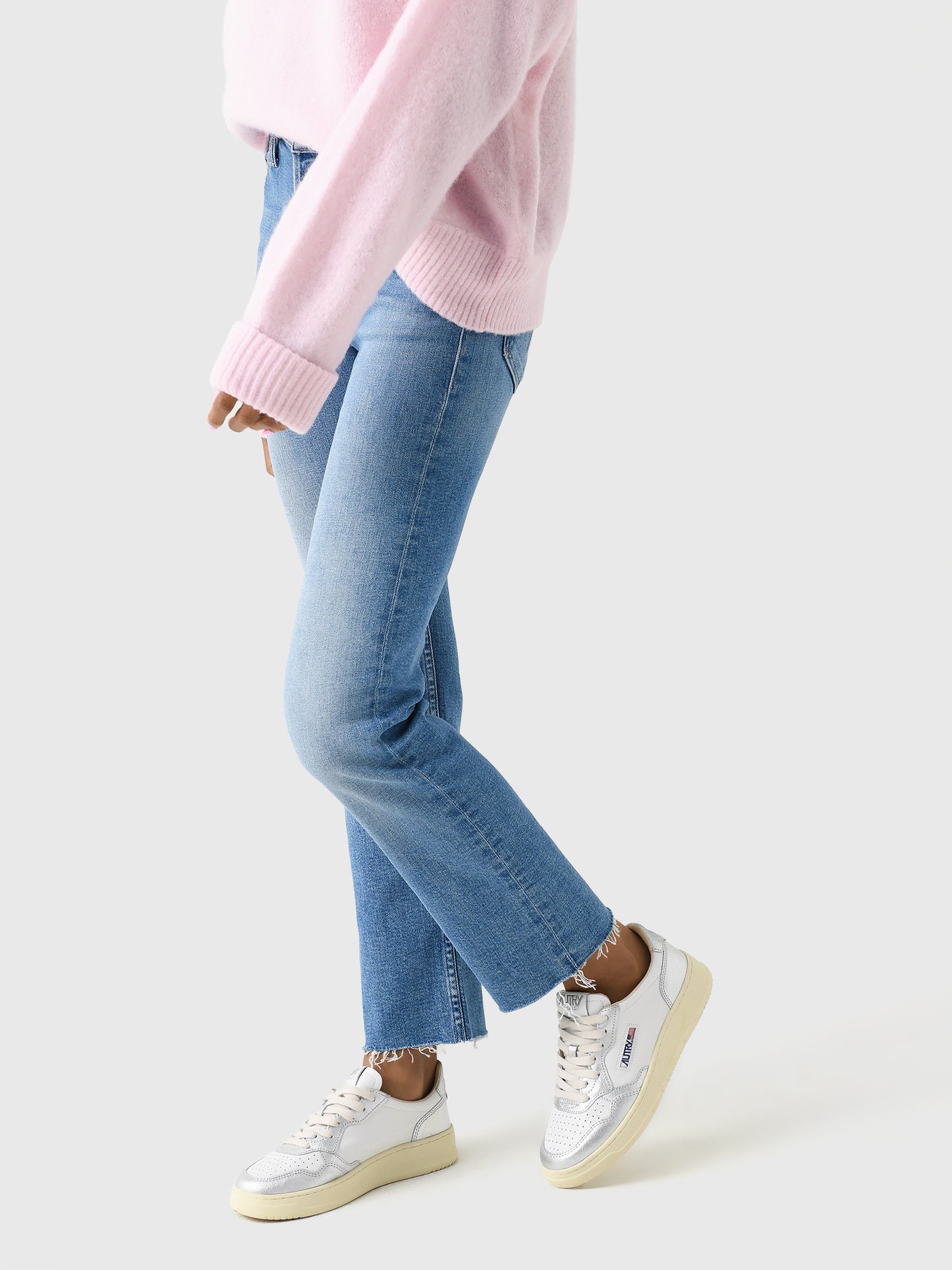 10734-1219xFLAGMEDOWN-alt2