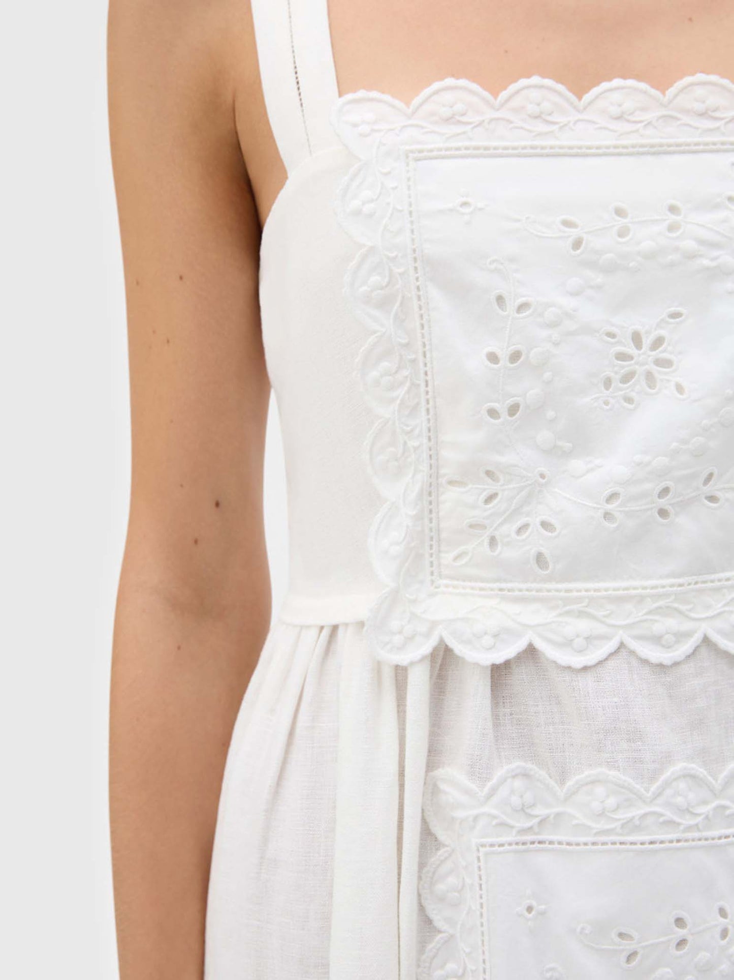 110007182A10xANTIQUEWHITE-alt1