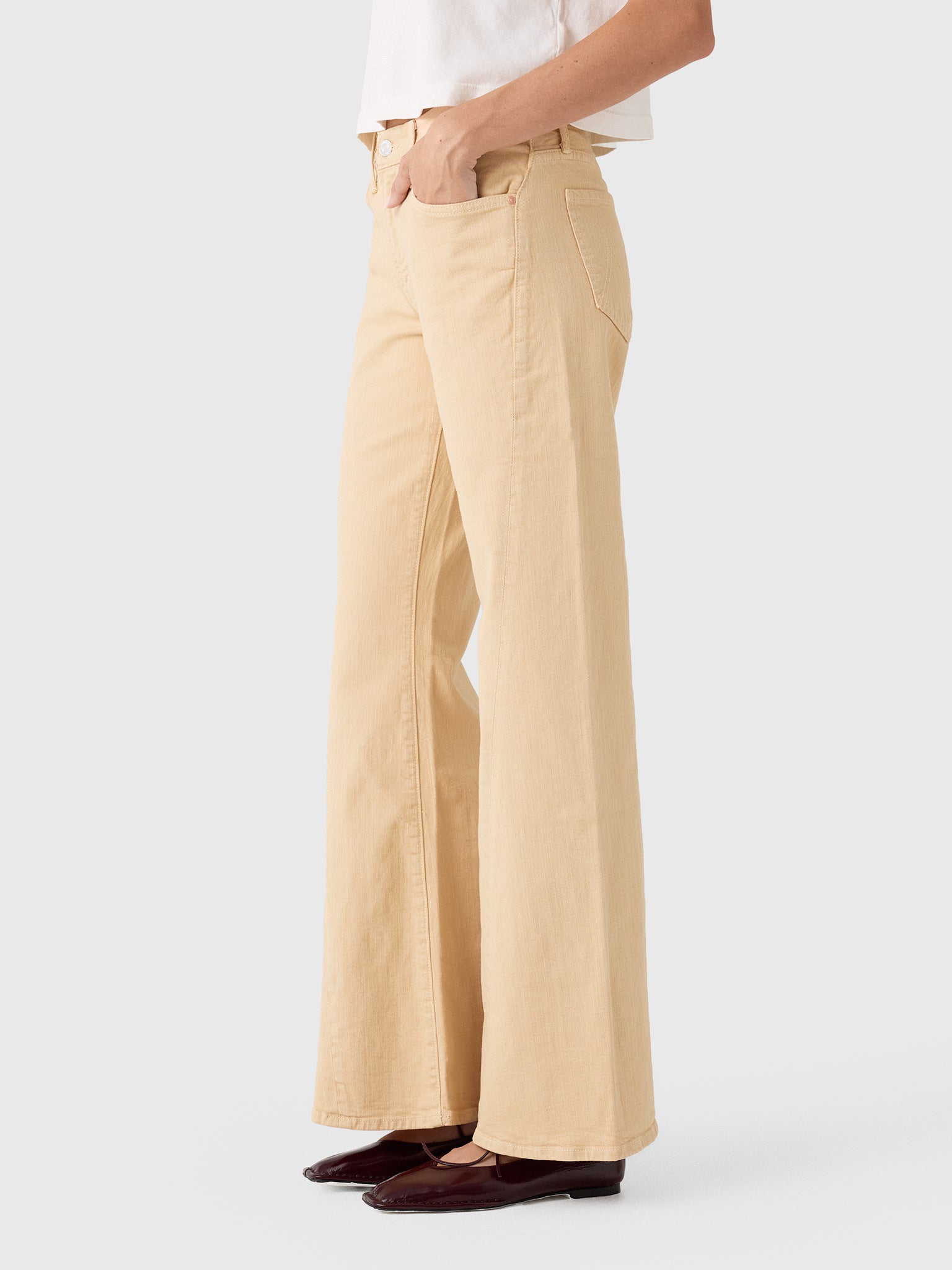 Mother Women's The Mid Rise Sidestepper Twist Sneak Jean - Saint Bernard