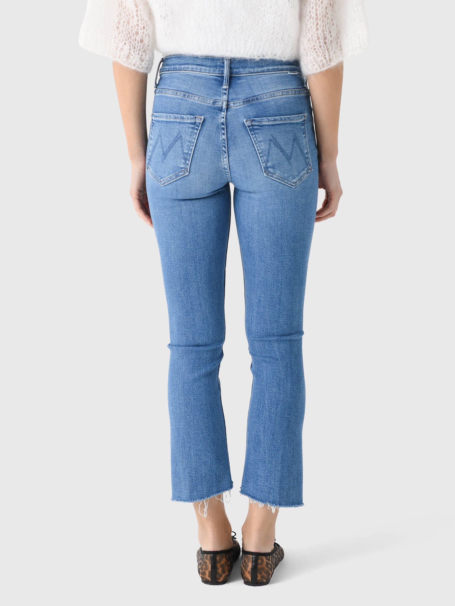 1157-1008xOUTOFTHEBLUE-alt3