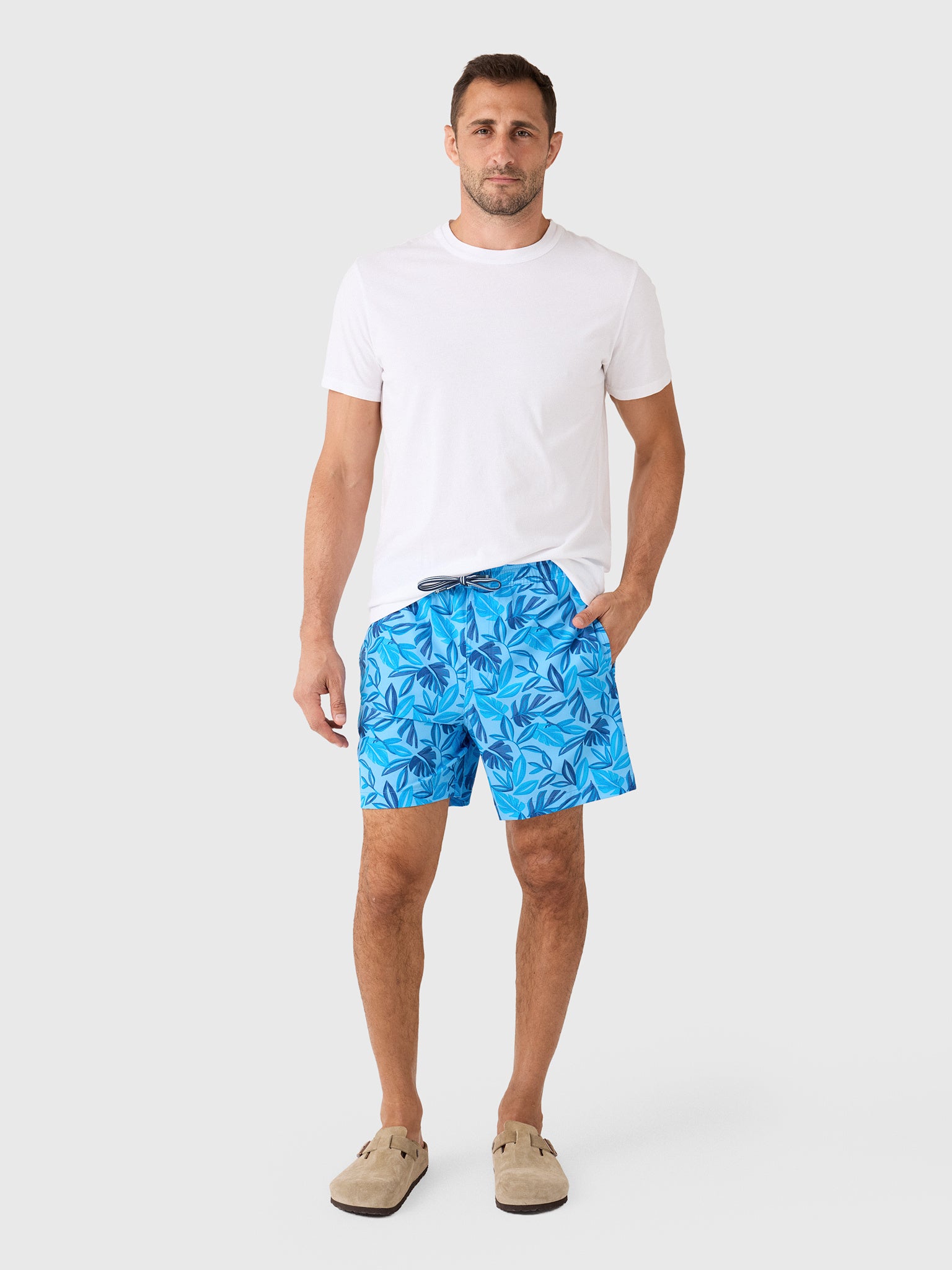 Southern Tide Men's Island Fronds Maritime Swim Trunk - Saint Bernard