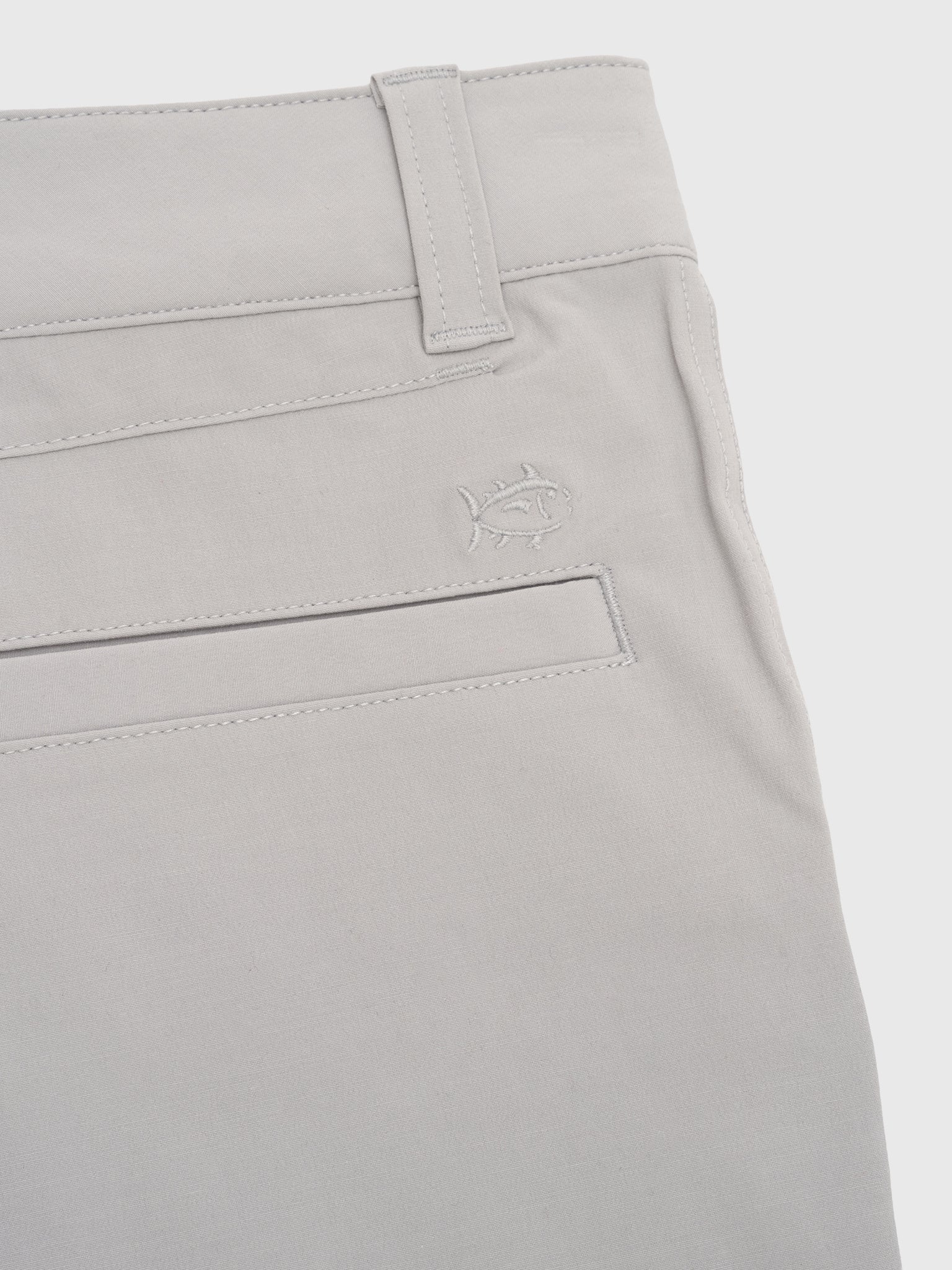 Southern Tide Boys' Bogey Short - Saint Bernard