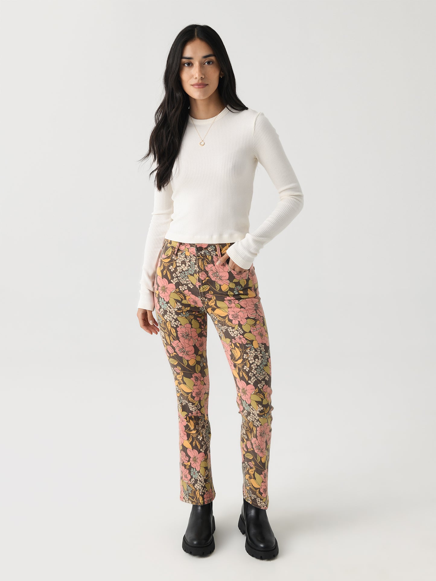 1307-1648xBOUTONNIERE-alt1