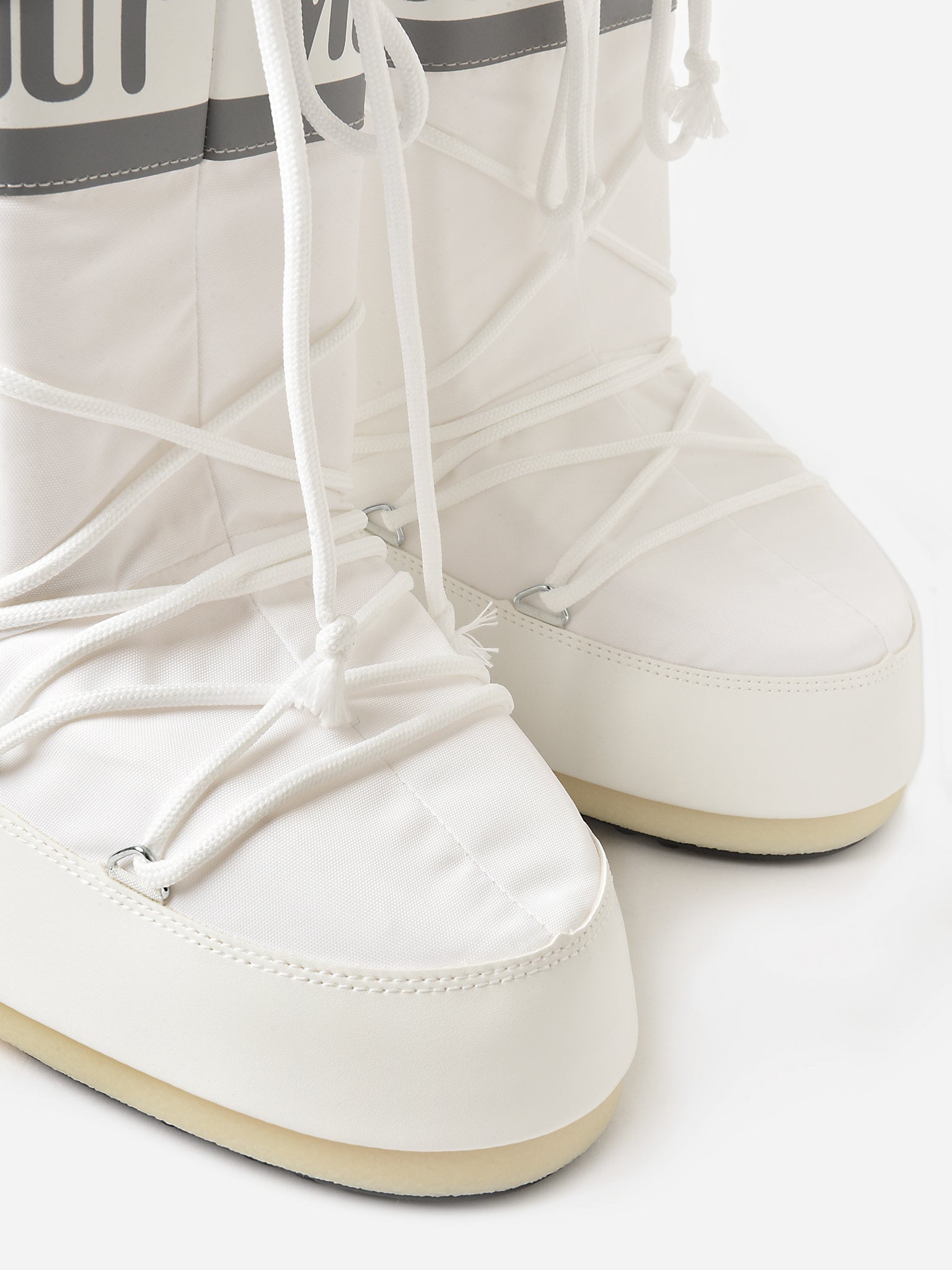 14004400_xWHITE-alt3