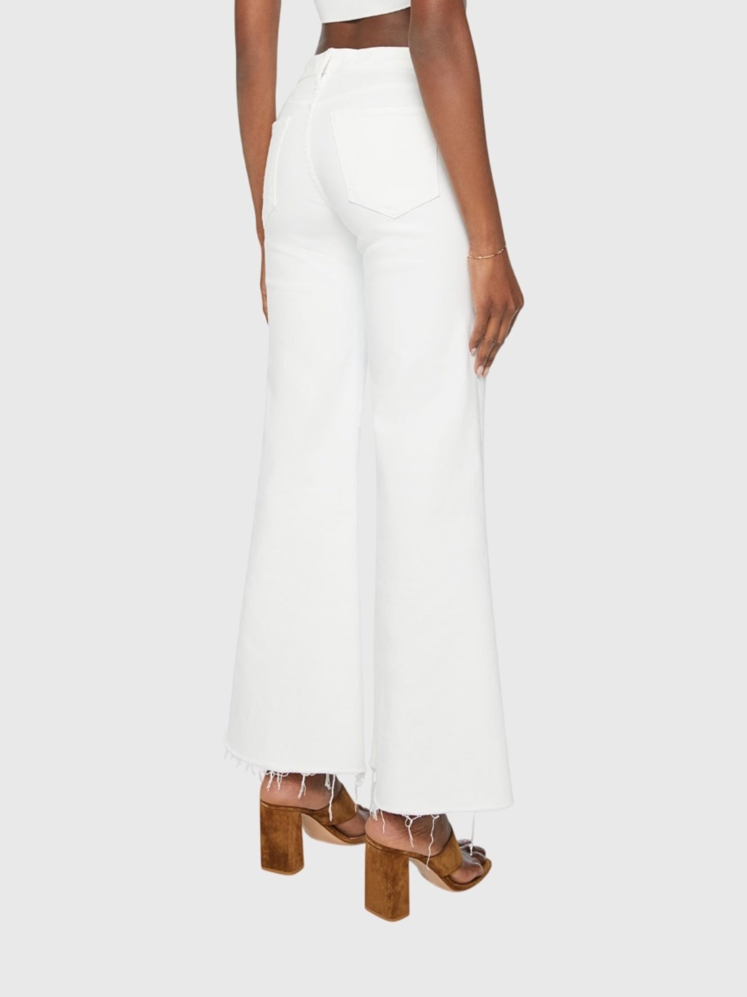 1445-753xFAIRESTOFTHEMALL-alt1