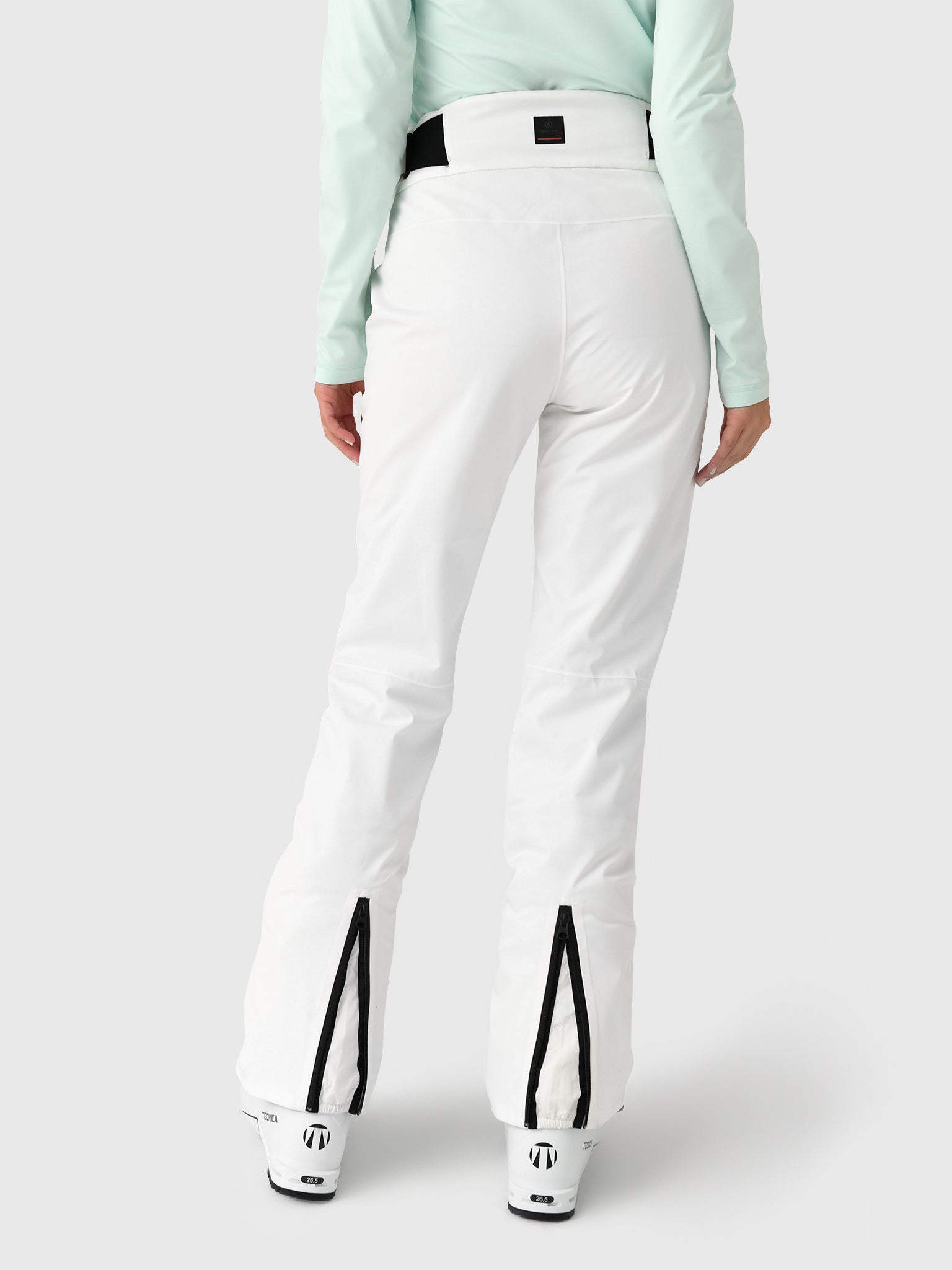 1459-7491x732OFFWHITE-alt3