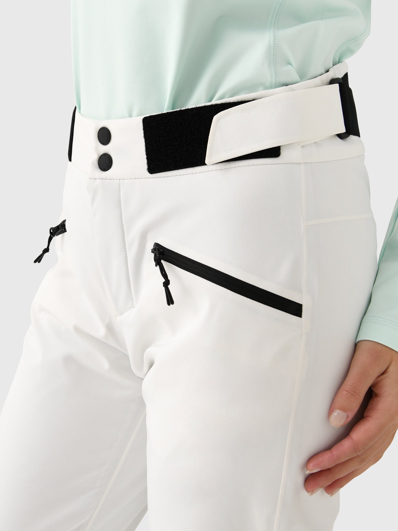 1459-7491x732OFFWHITE-alt4