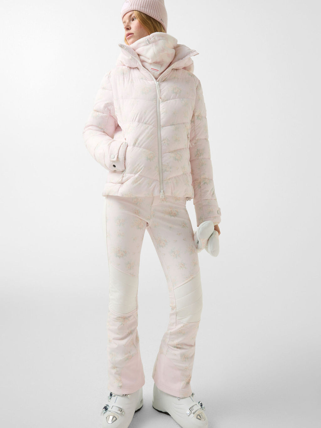 1478-1388x692SHRINKINGVIOLET-alt3