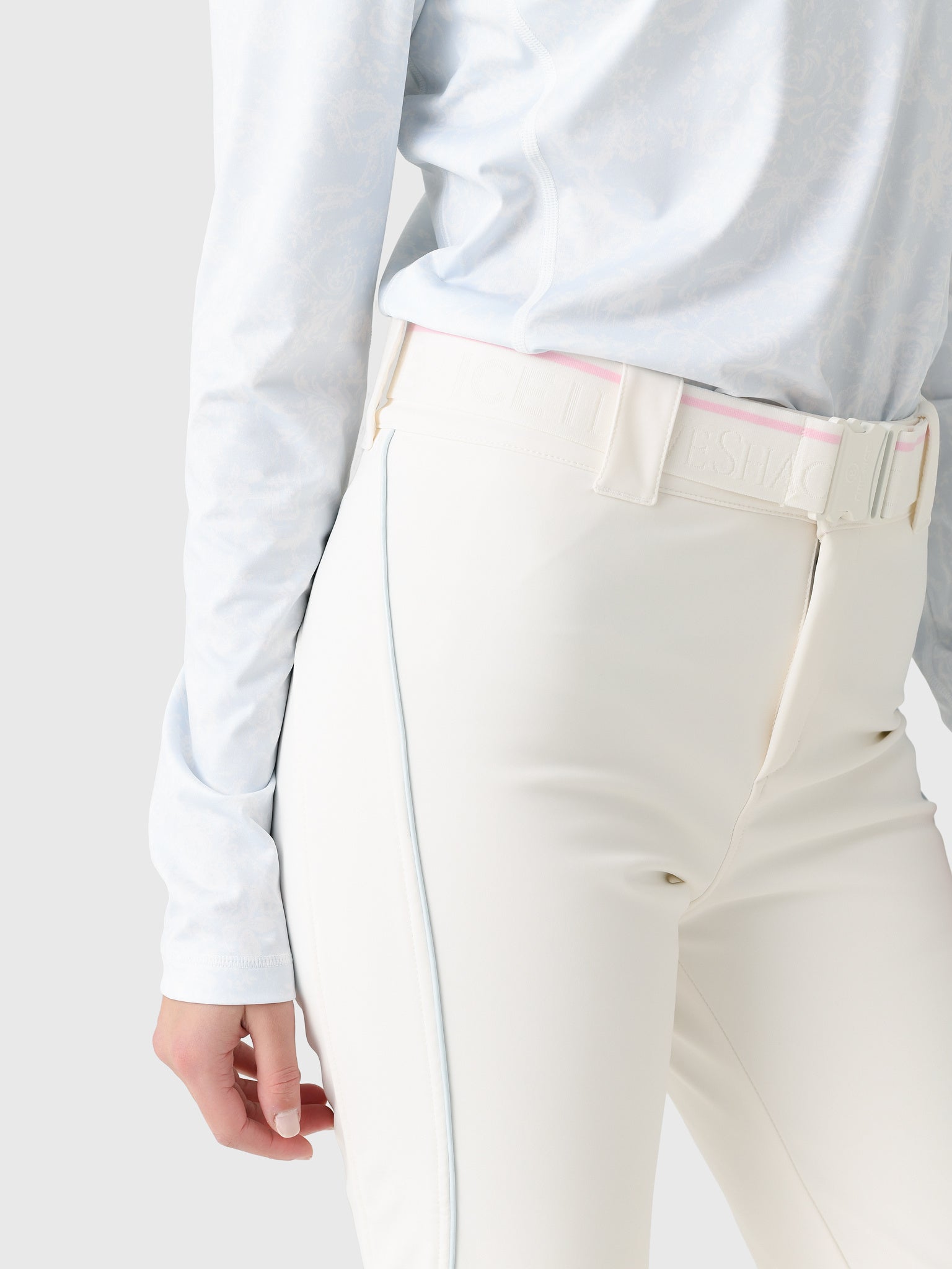 1478-8343x745CLOUDDANCER-alt3