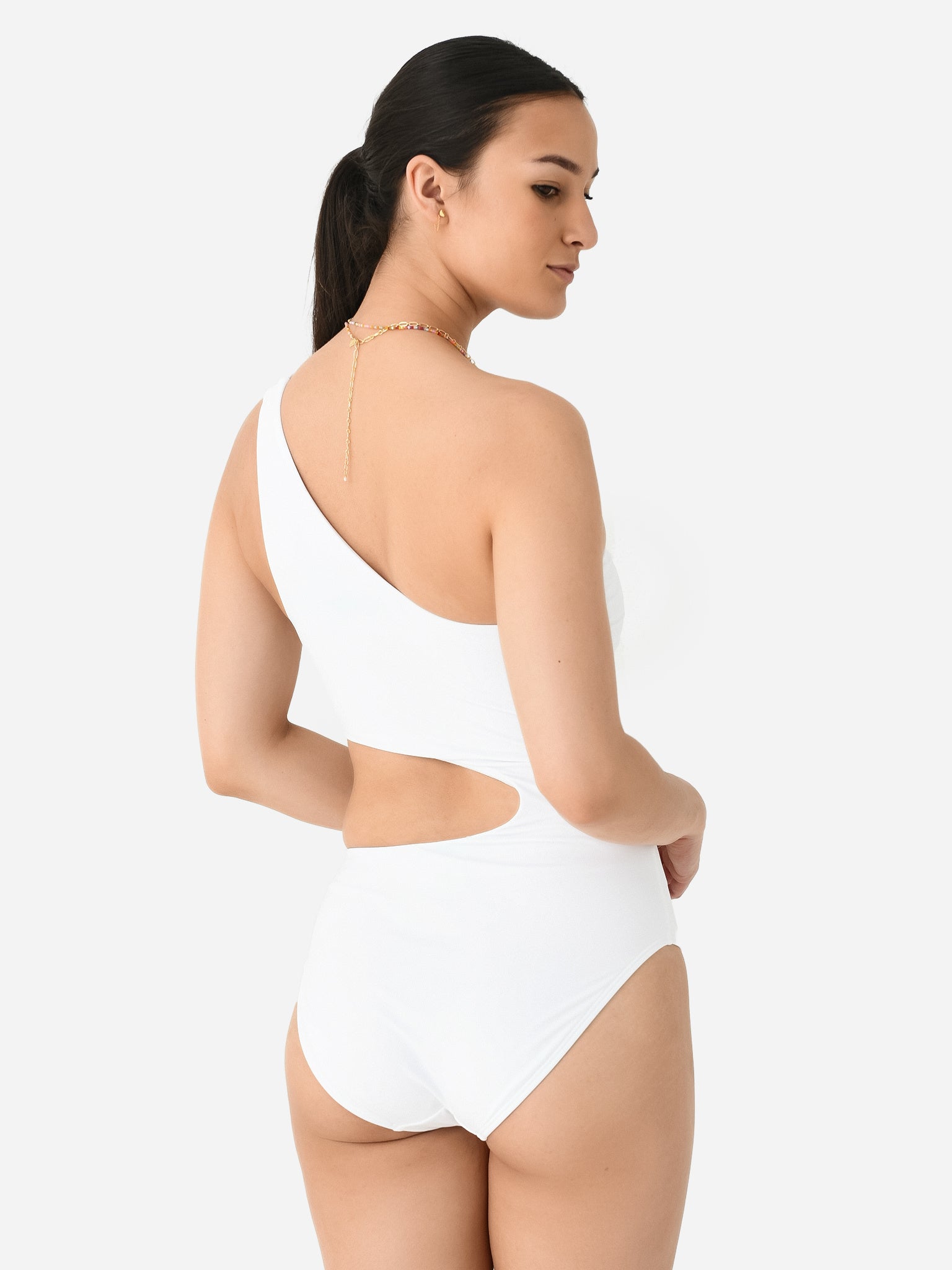 151736-100xWHITE-alt3