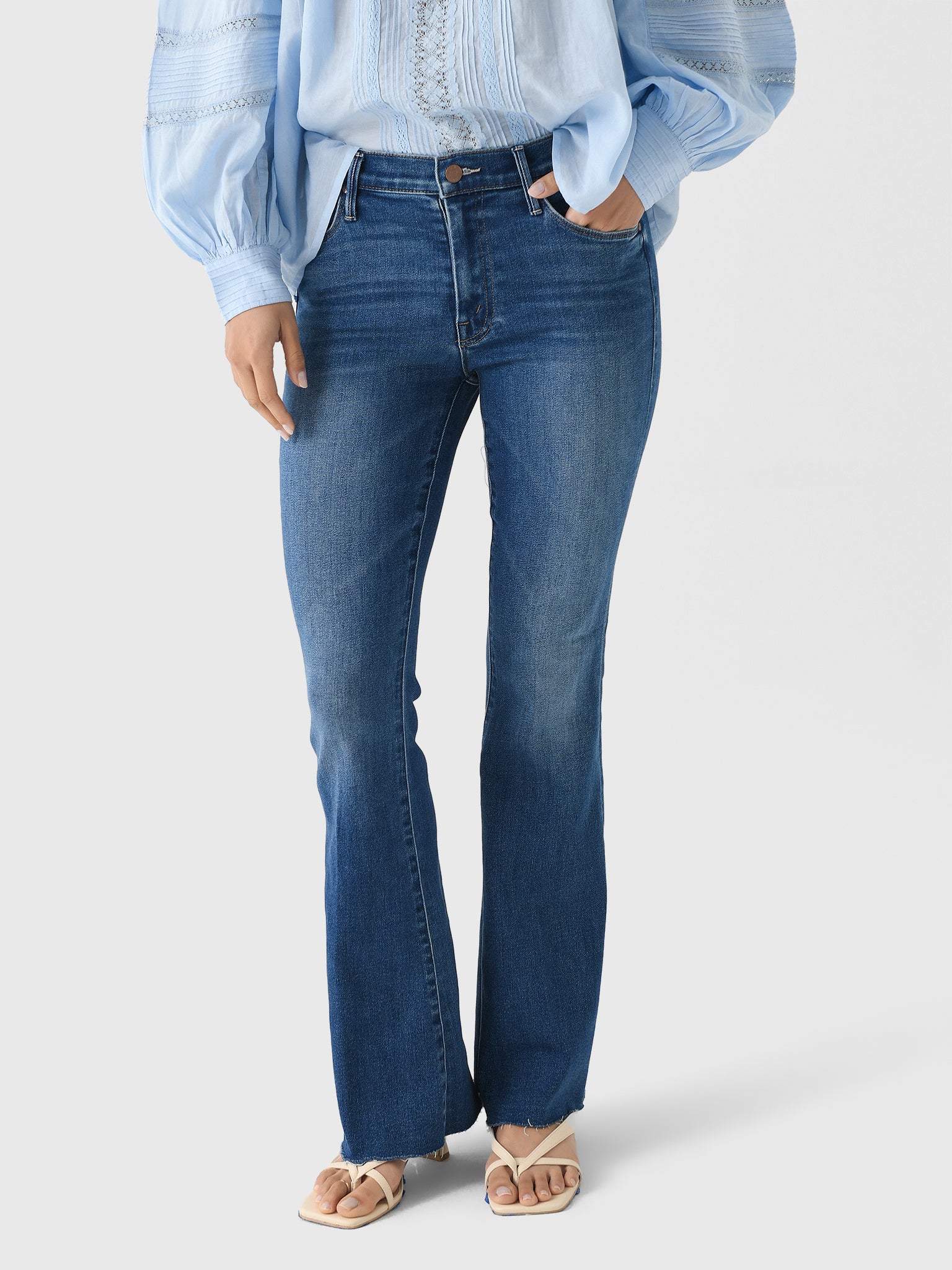 Mother Women's The Weekender Fray Jean - Saint Bernard
