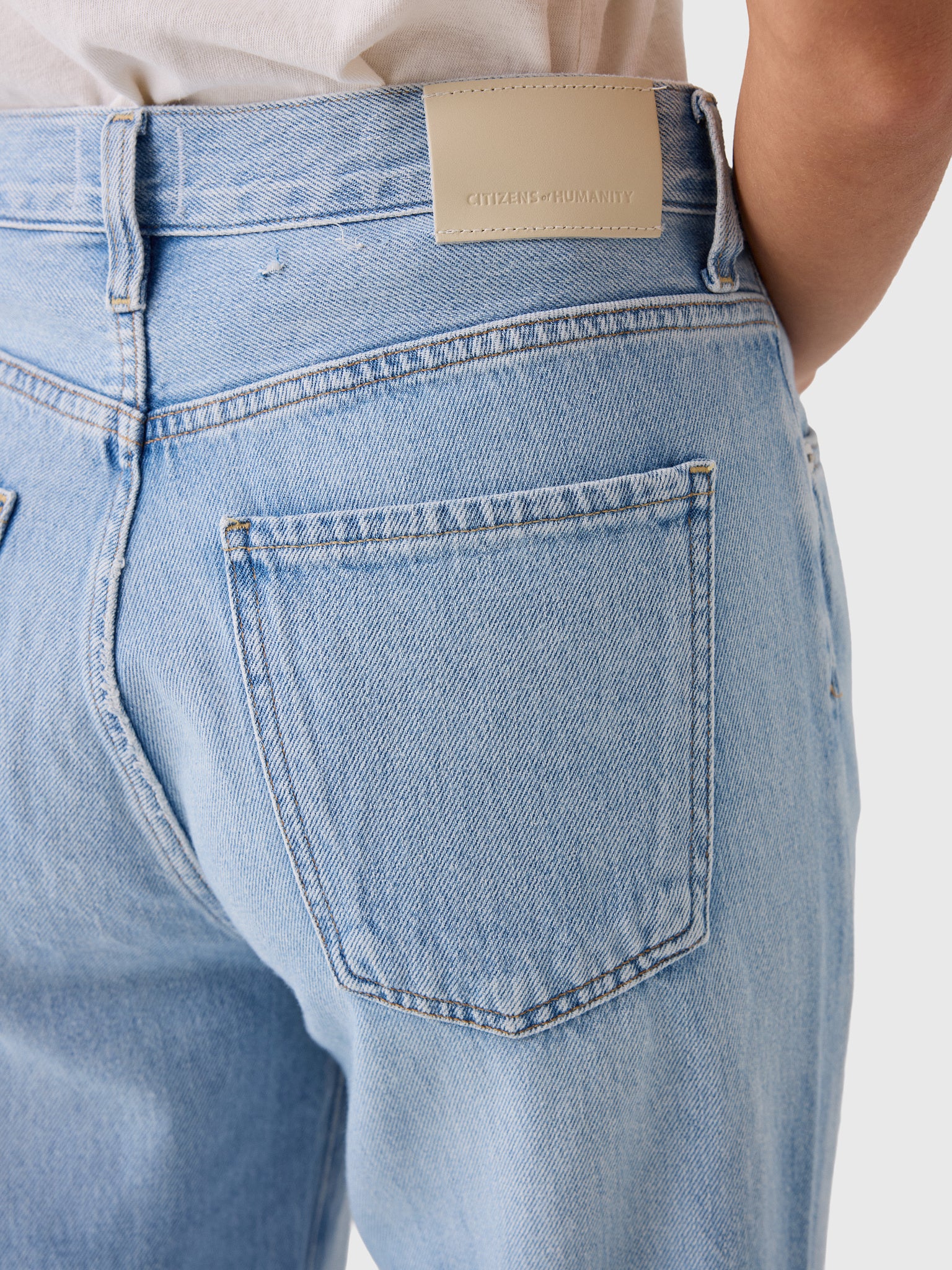 Citizens Of Humanity Women's Annina Straight Leg 33" Jean - Saint Bernard