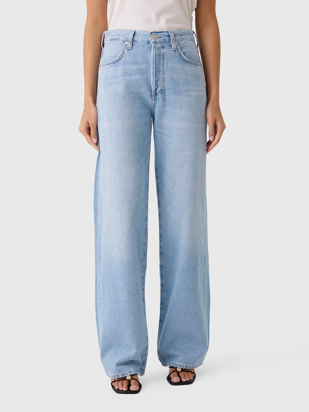 Citizens Of Humanity Women's Annina Straight Leg 33" Jean - Saint Bernard