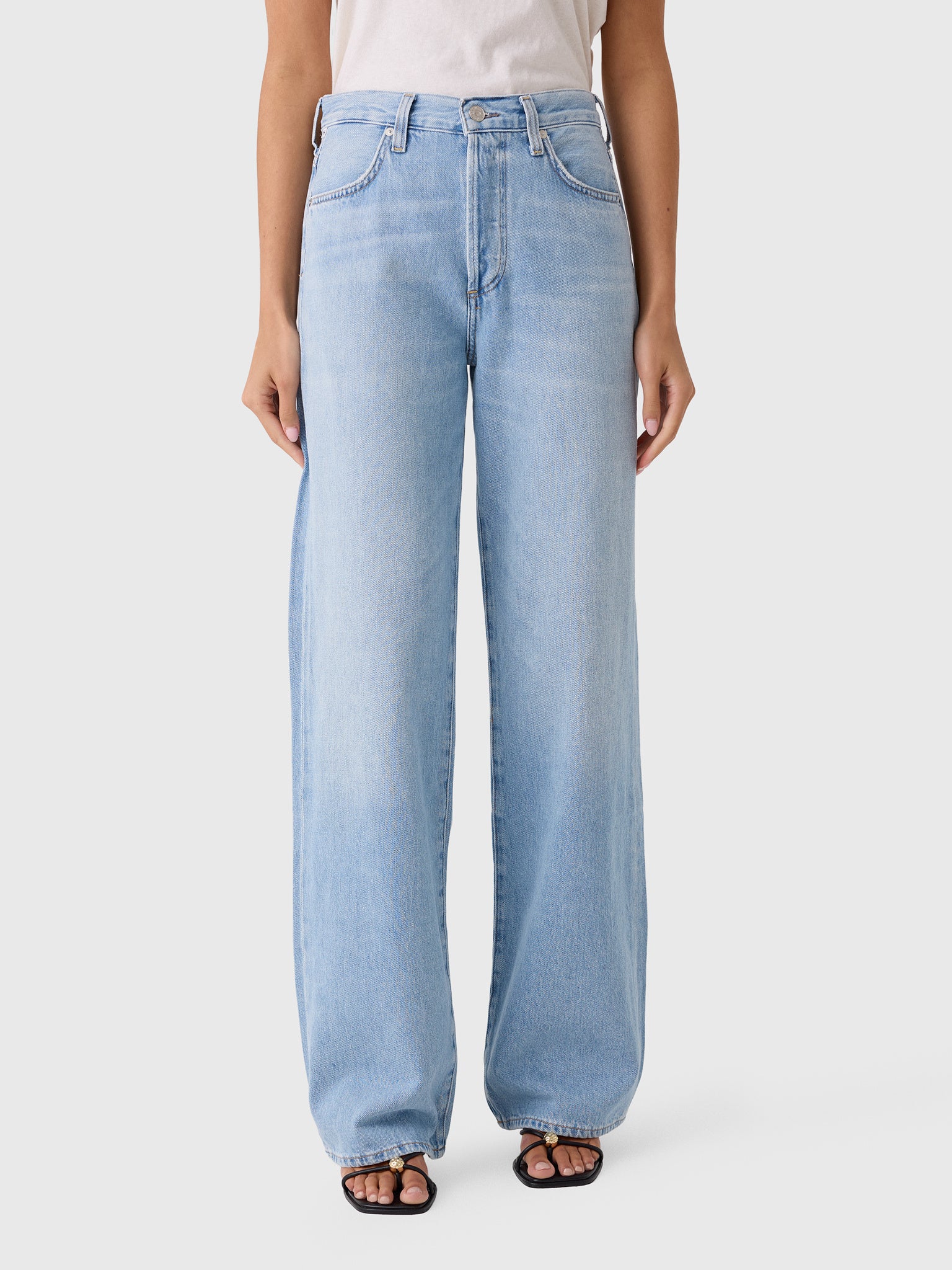 Citizens Of Humanity Women's Annina Straight Leg 33" Jean - Saint Bernard
