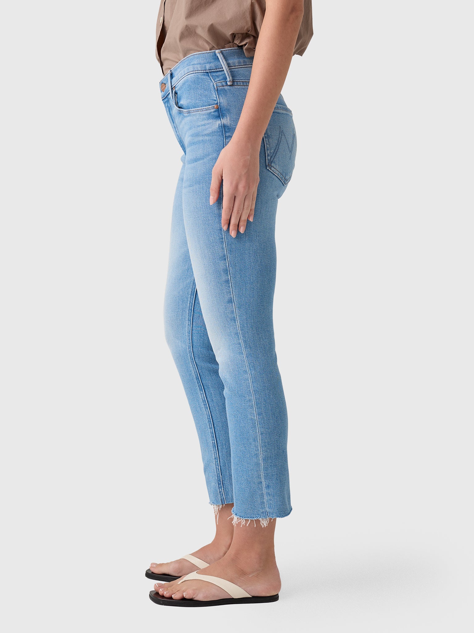 Mother Women's The Mid Rise Dazzler Crop Fray Jean - Saint Bernard