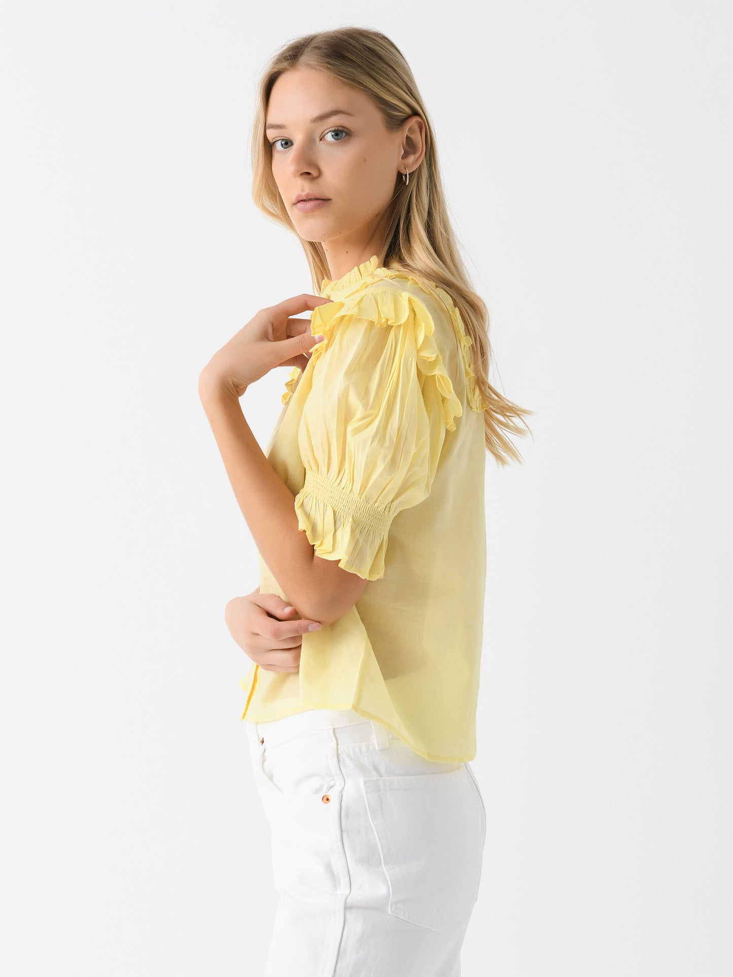 18CAMALDA6UHTxYELLOWEGGY-alt2