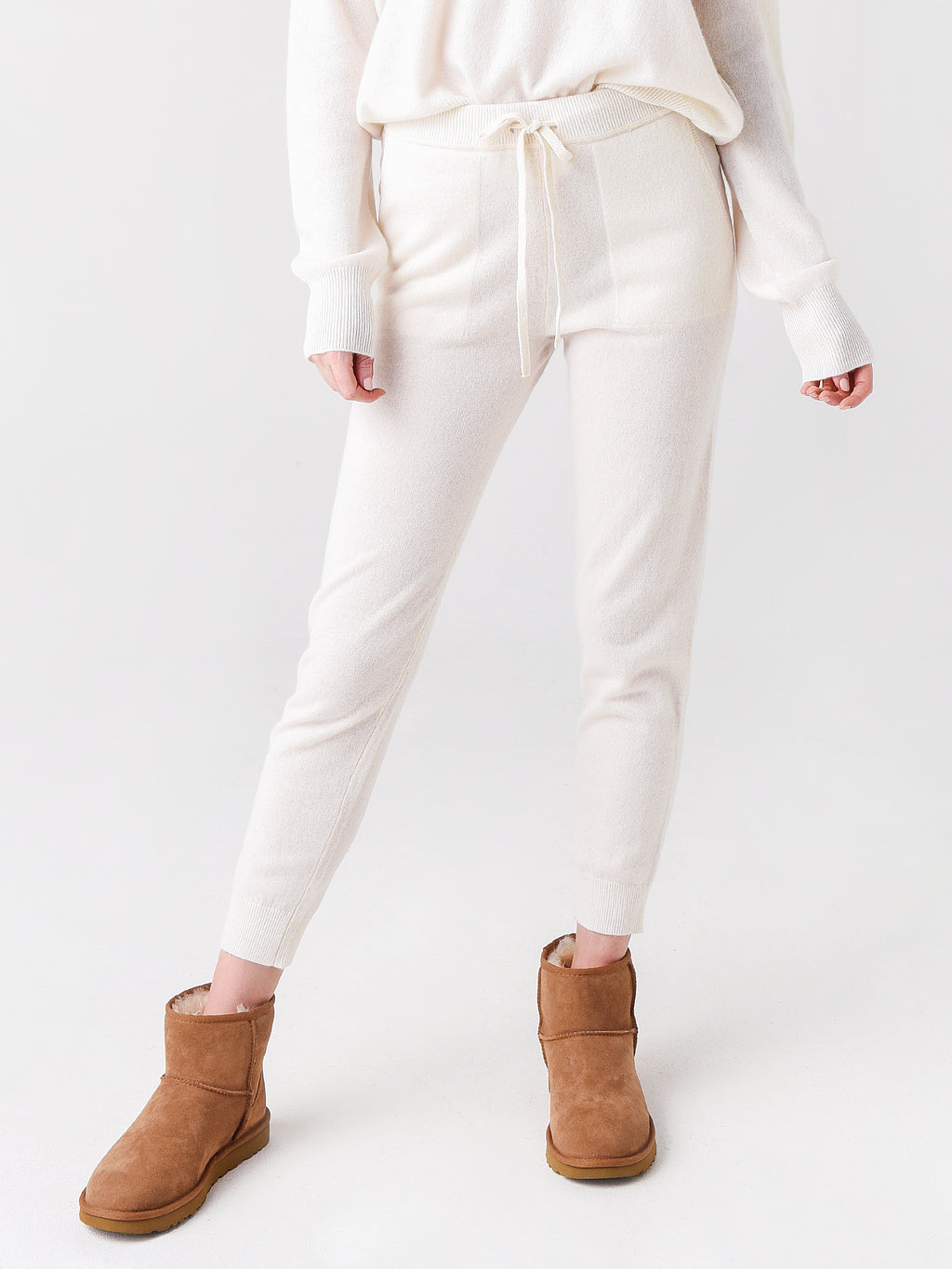 White + Warren Women's Cashmere Jogger - Saint Bernard