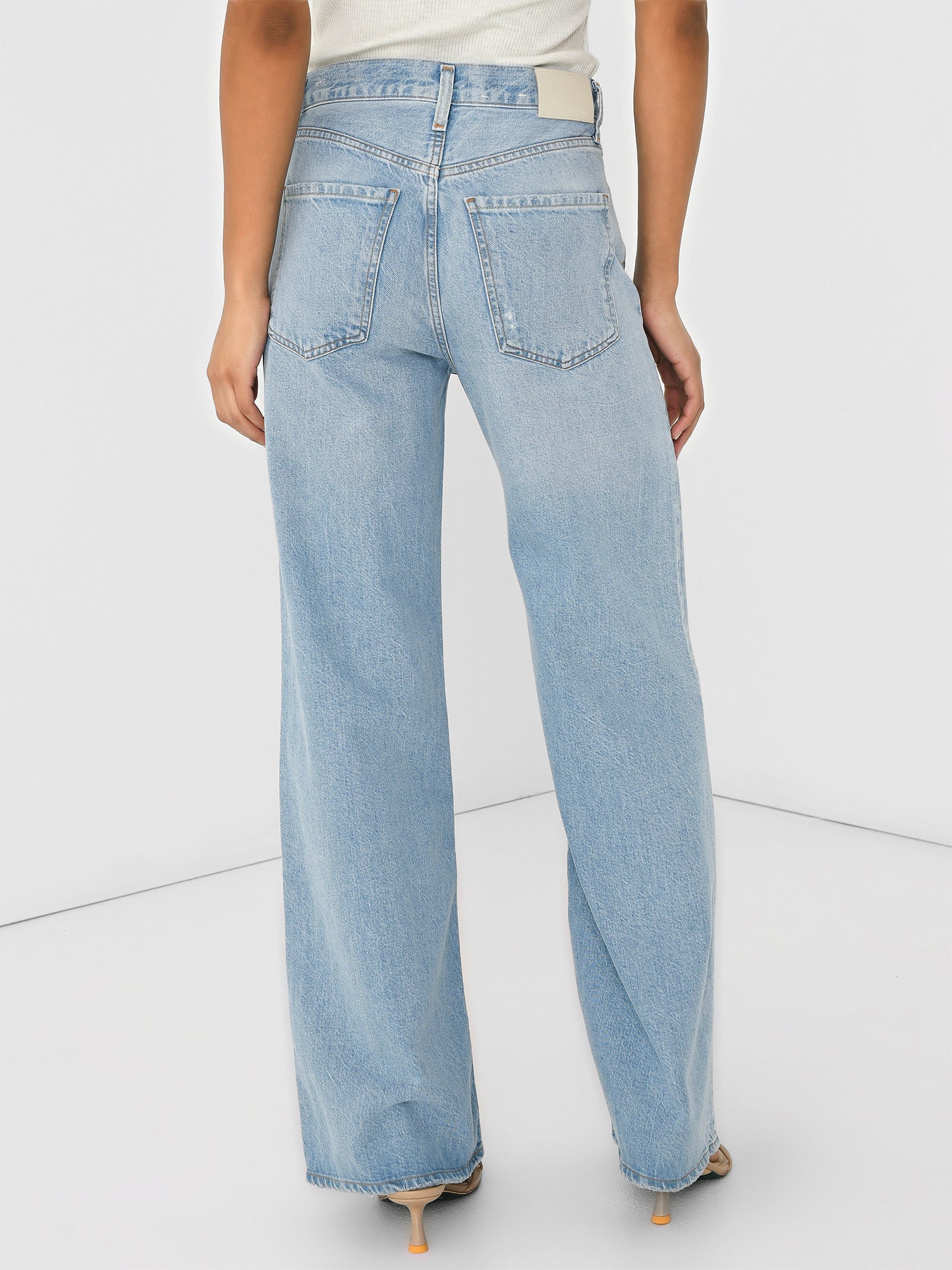 1984-3028xALEMAYDE-alt3