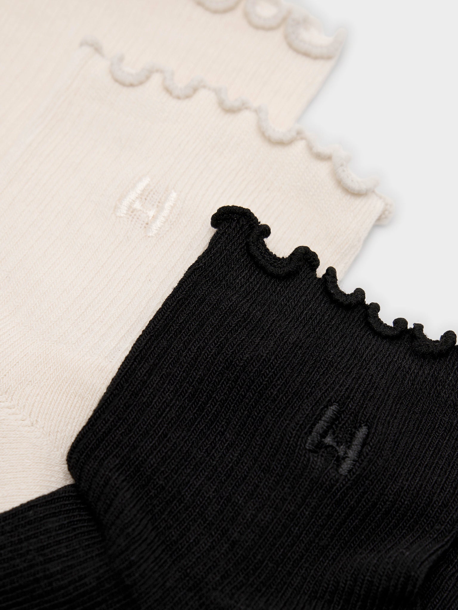 Halfdays Women's Ruffle 2-Pack Socks - Saint Bernard