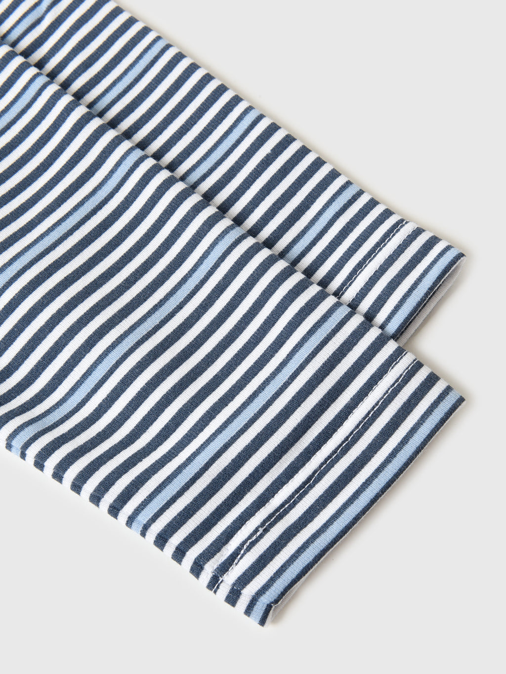 1PD0113F24xBIGDIPPERFISHINGCLUBSTRIPE-alt2