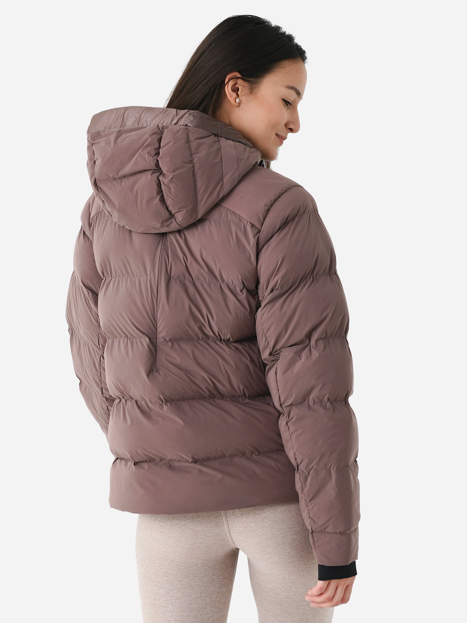 ON Women's Challenger Jacket | $450.00 | Saint Bernard