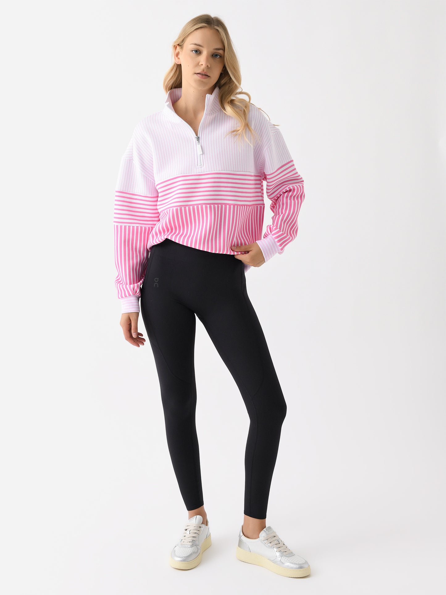 1WE11900553xBLACK-alt1