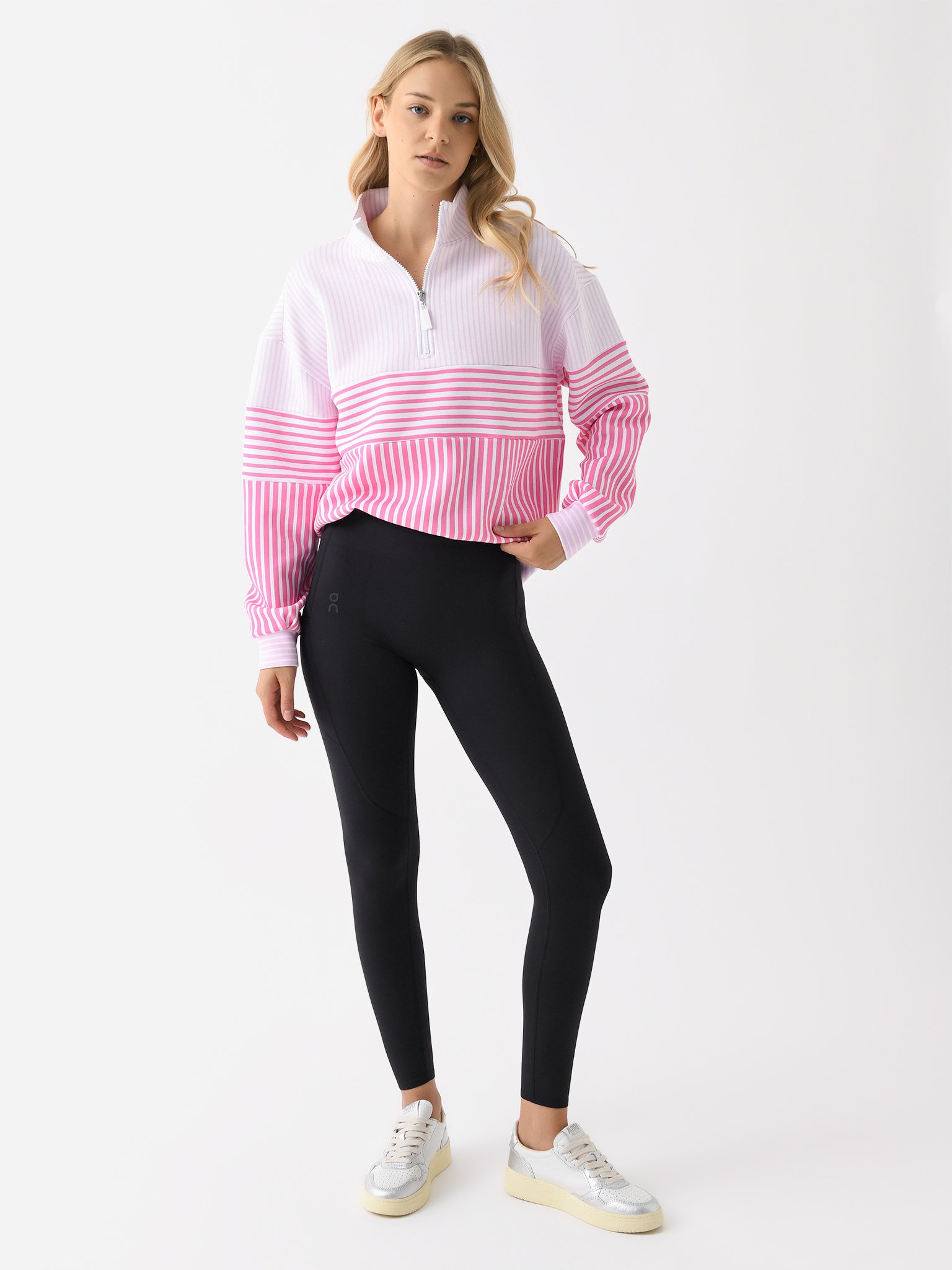 1WE11900553xBLACK-alt1