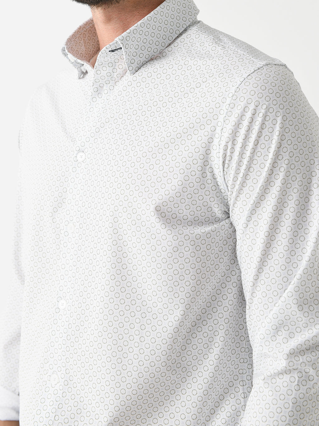 1WS-1844xWHITEMEDALLIONPRINT-alt4