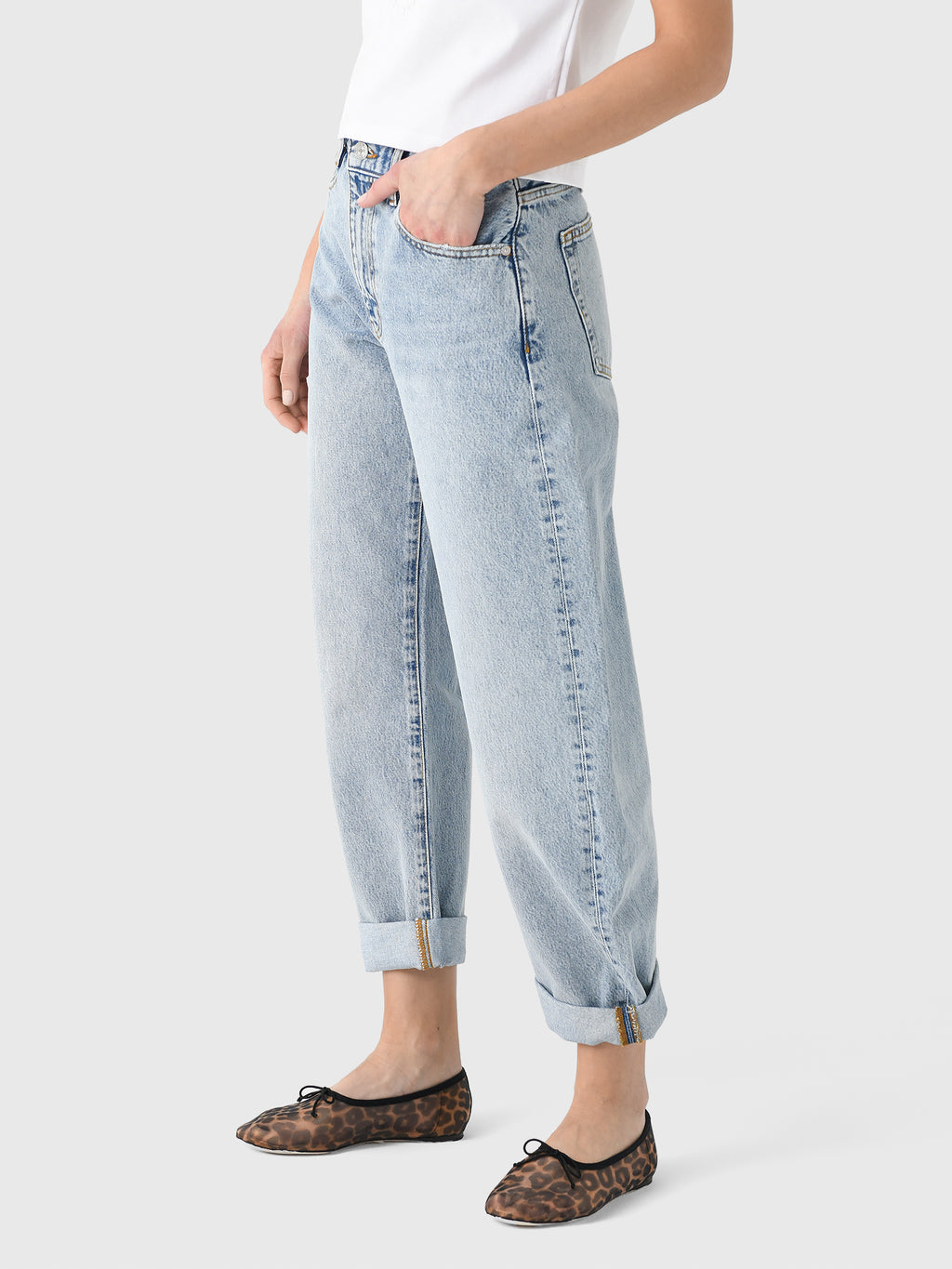 2000210xOUTLAW-alt2