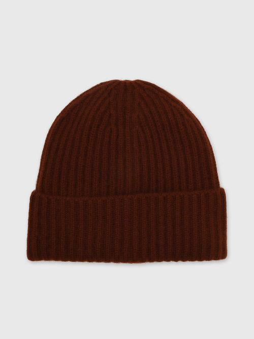 White & Warren Women's Cashmere Luxe Ribbed Beanie - Saint Bernard