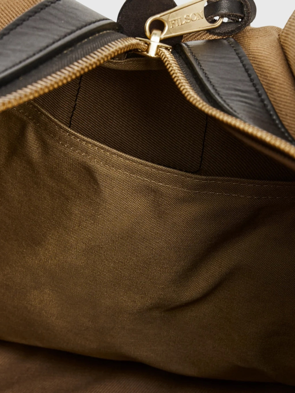 Filson Medium Rugged Twill Duffle Bag - Saint Bernard