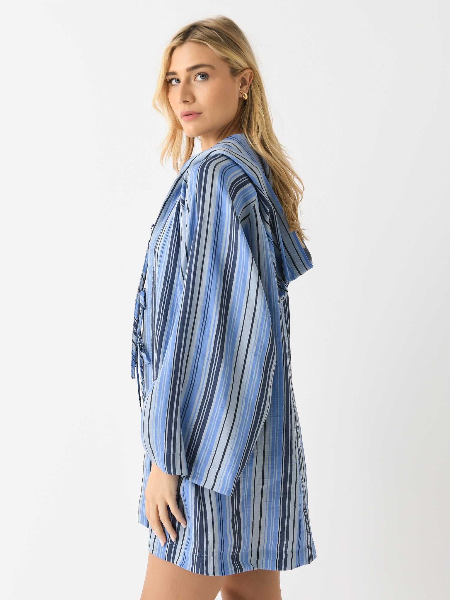 2024SP461xSEASTRIPEDLINEN-alt2